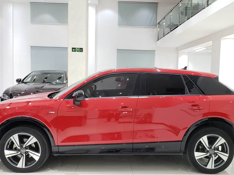 Audi Q2L