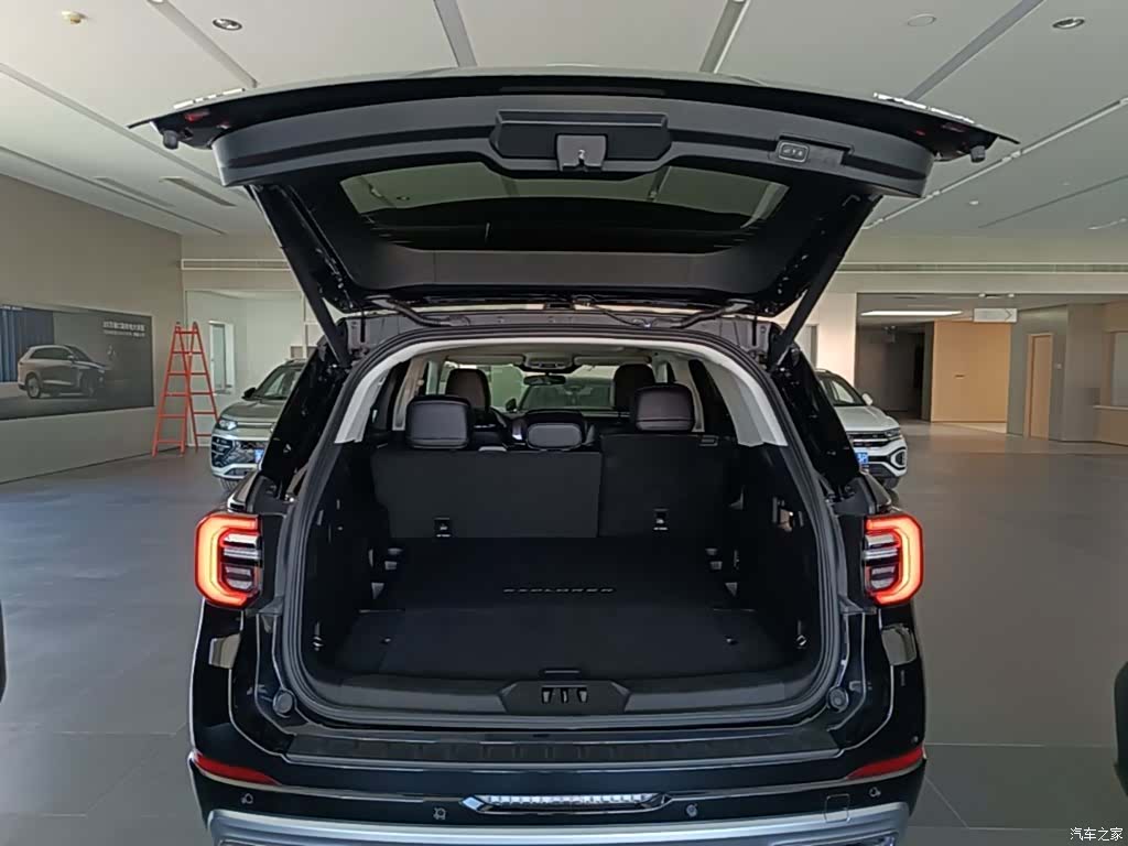 Ford Explorer, 2025 19