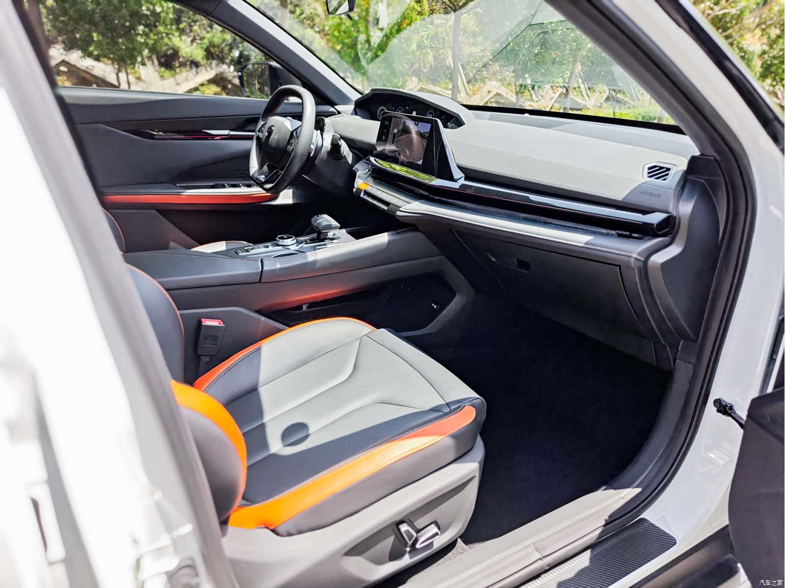 Changan UNI-V, 2024 17