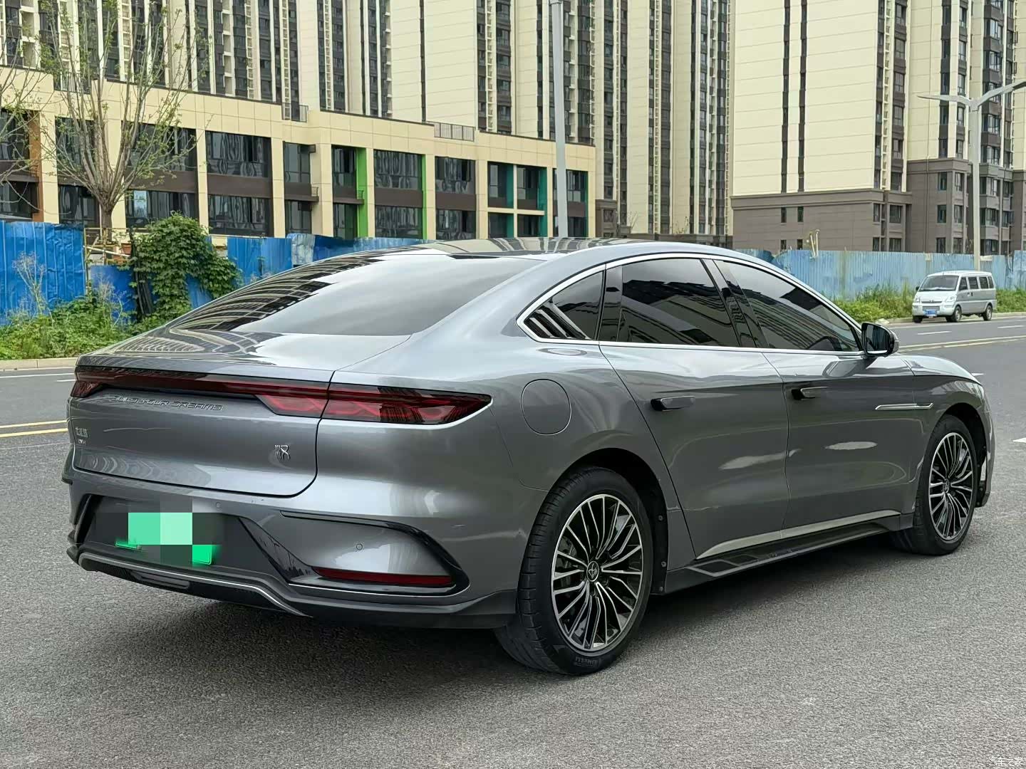 BYD Han, 2023 9