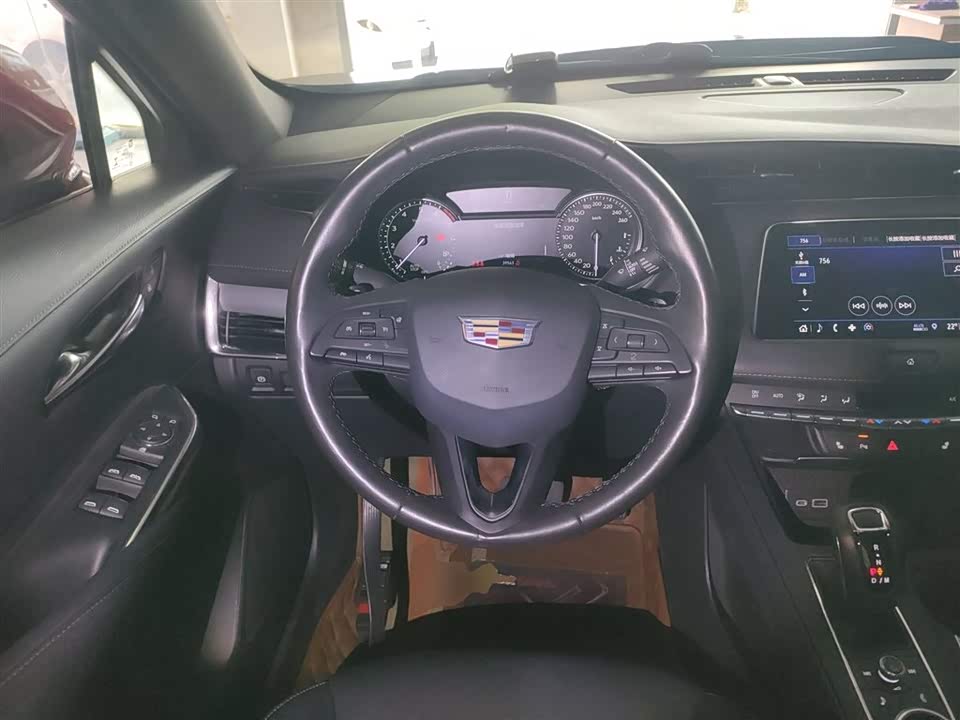 Cadillac XT4