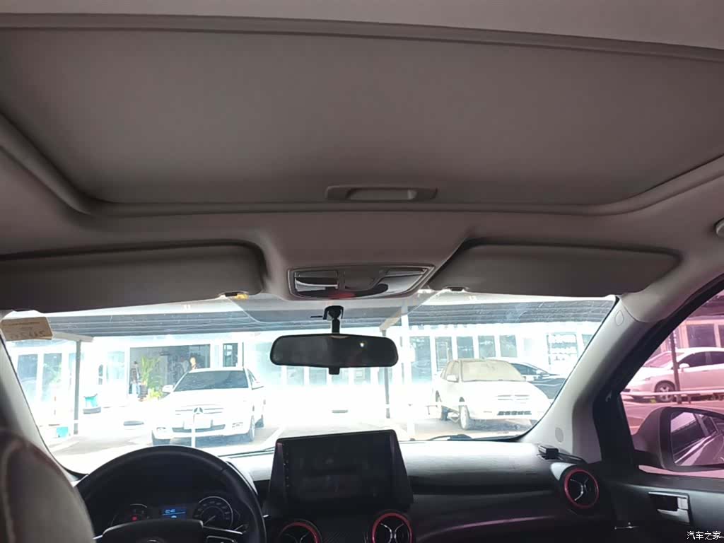 BAIC X25, 2018 18
