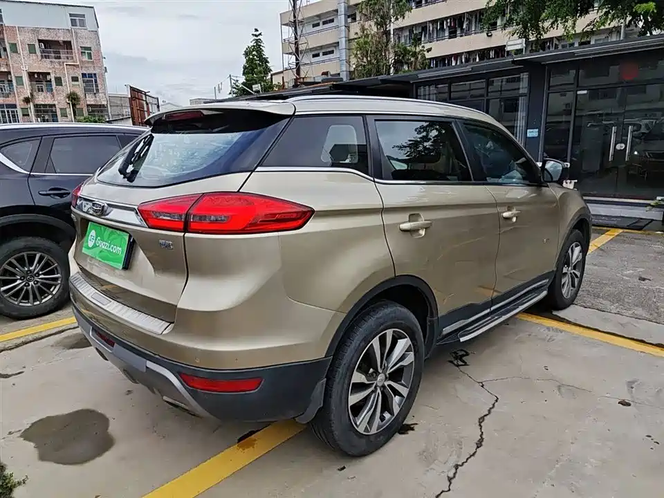 Geely Atlas
