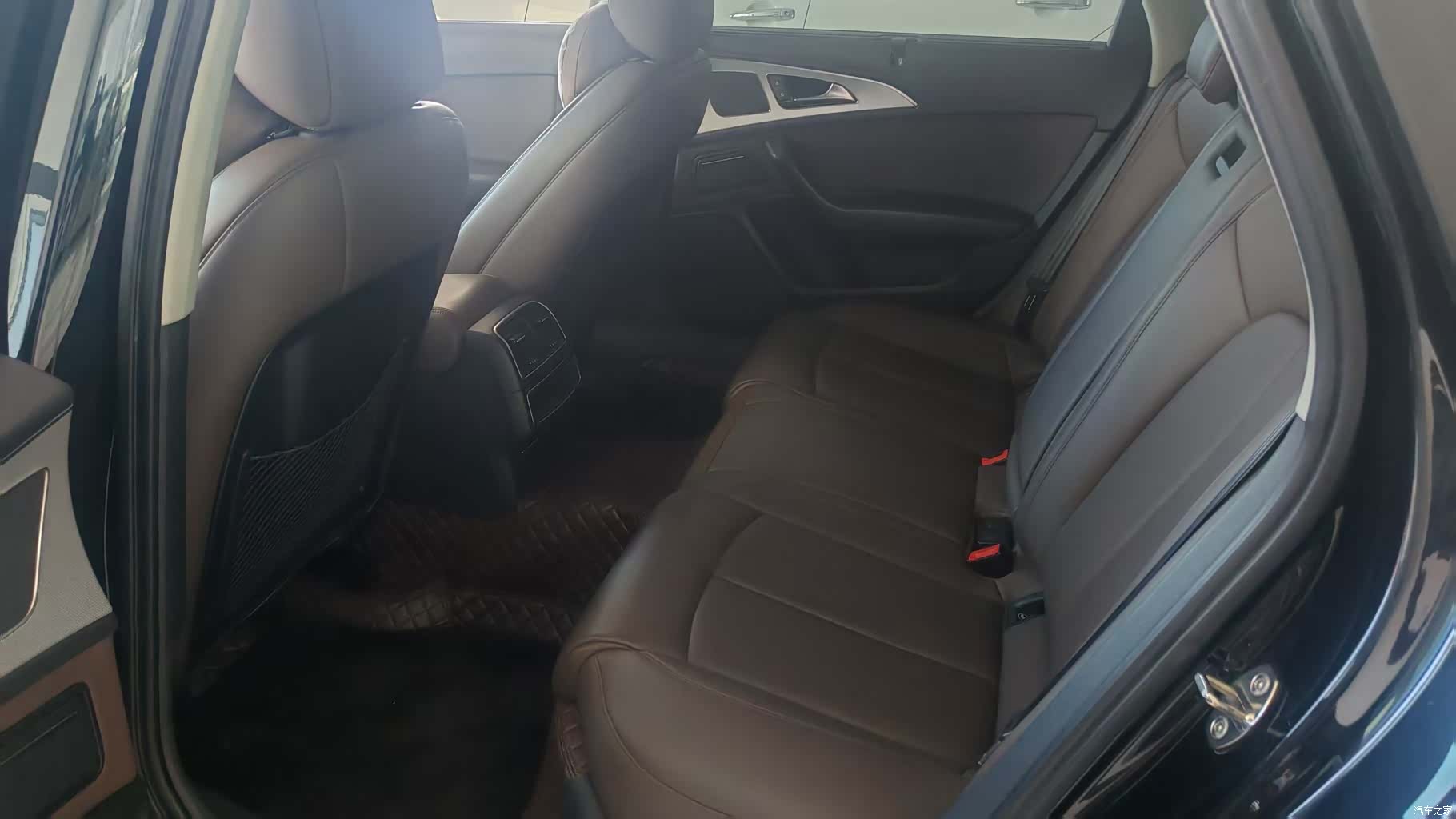 Audi A6L, 2015 4