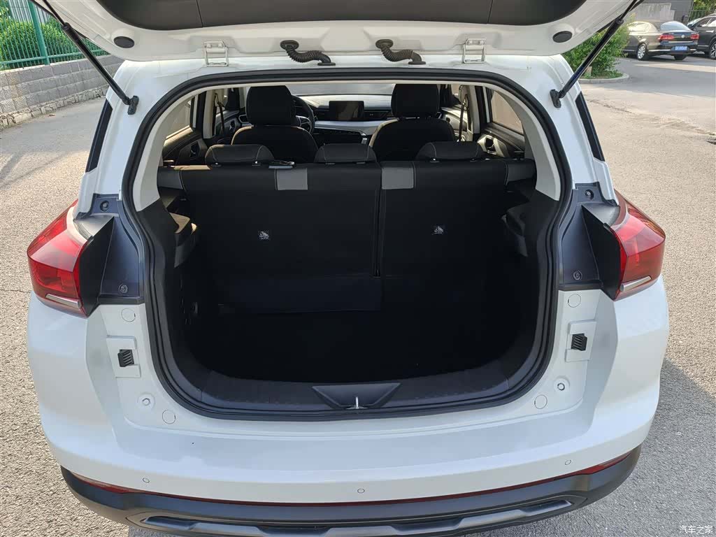 BAIC X3, 2020 23