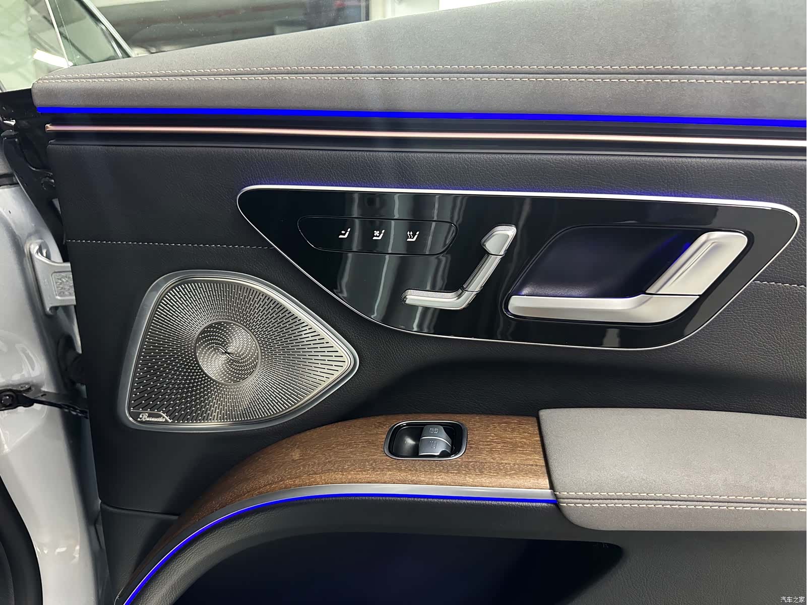 Mercedes-Benz EQS, 2025 22