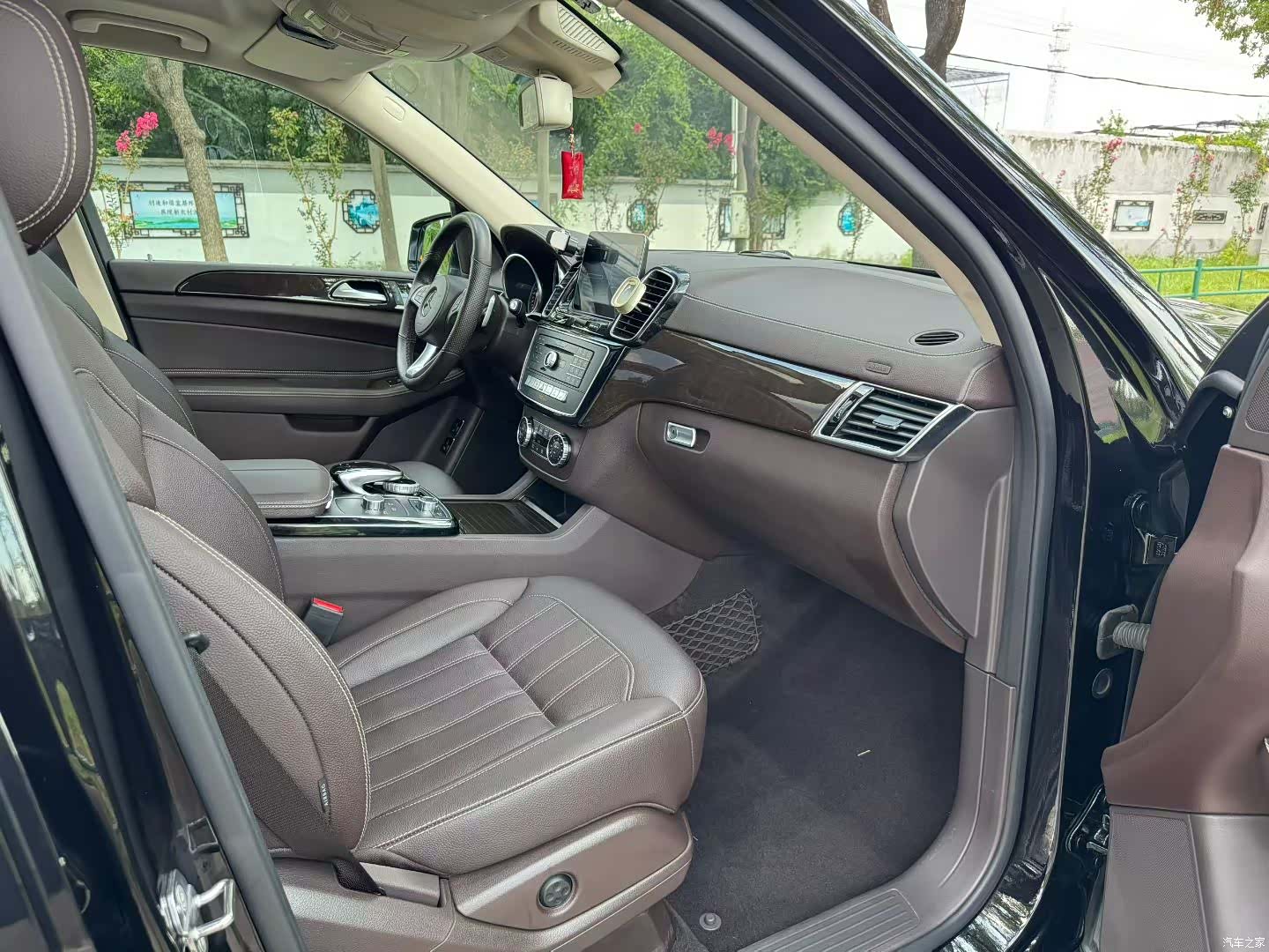 Mercedes-Benz GLS, 2018 9