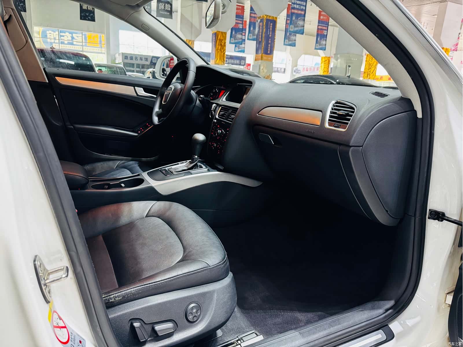 Audi A4L, 2011 6