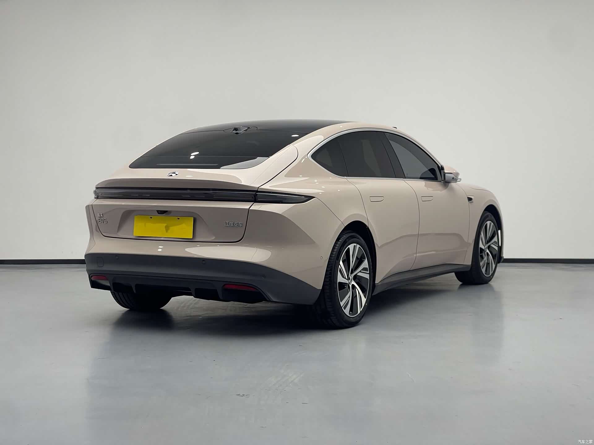NIO ET5, 2024 все фото