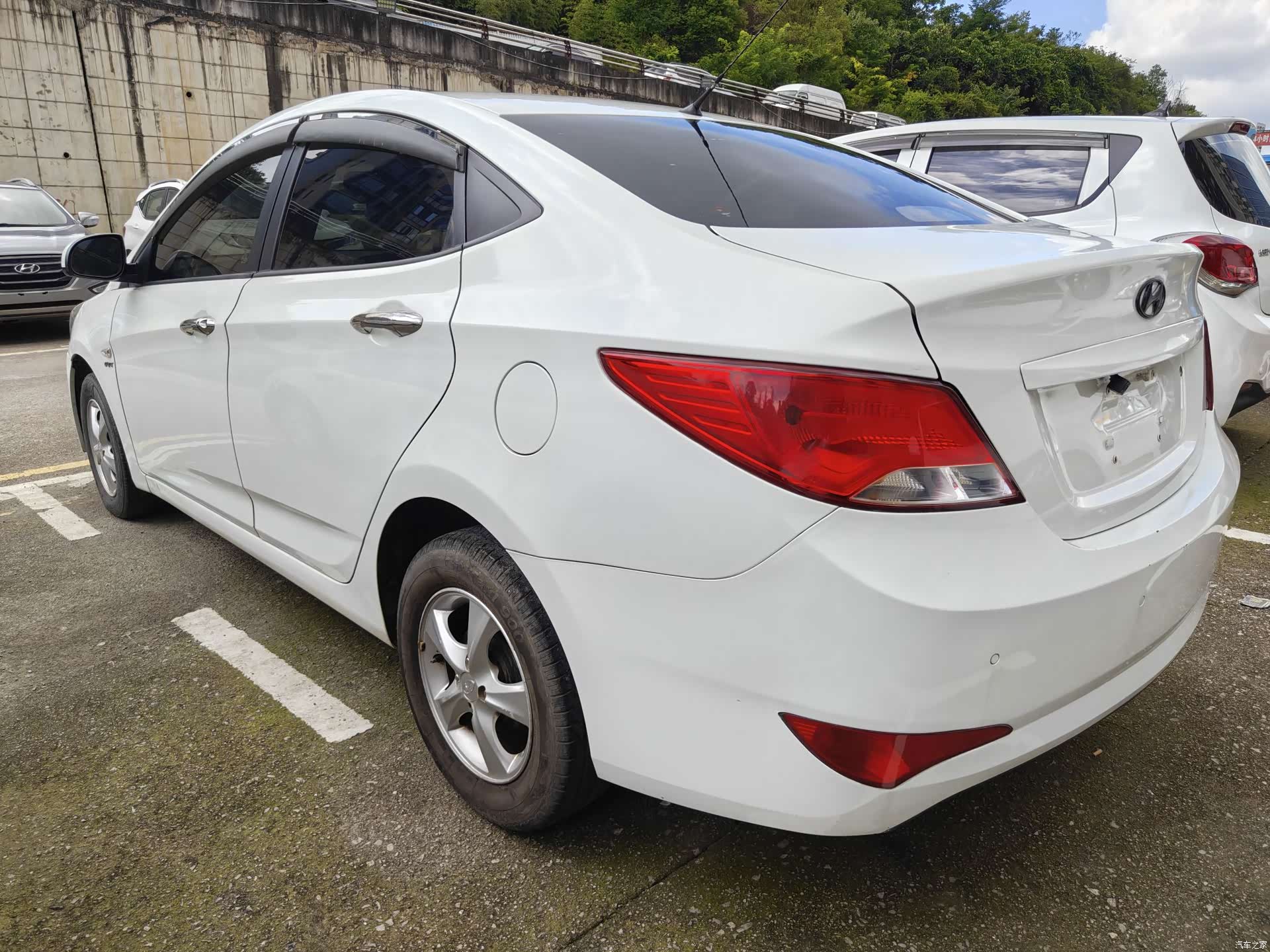 Hyundai GLS, 2017 9