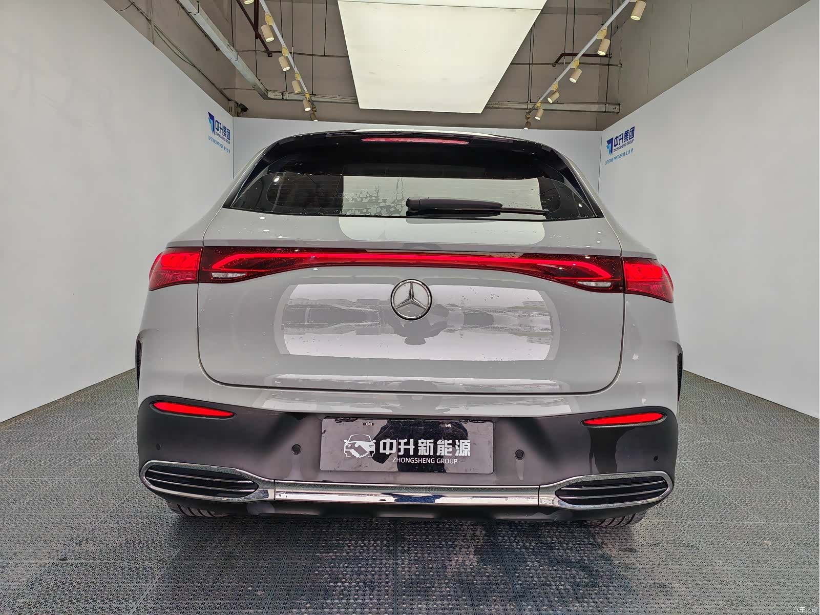 Mercedes-Benz EQE, 2024 все фото