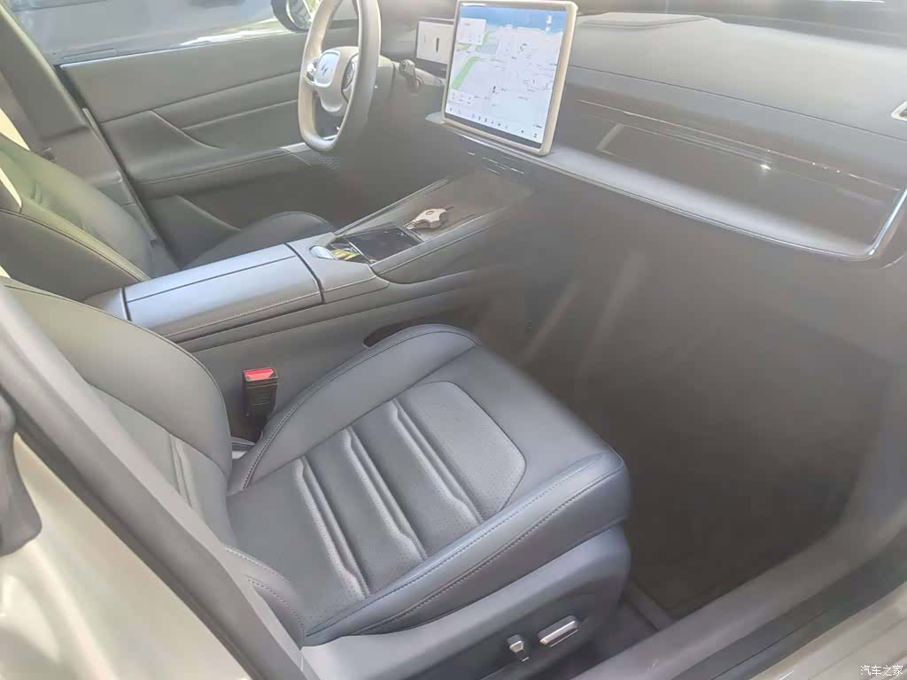 DongFeng eπ007, 2025 8