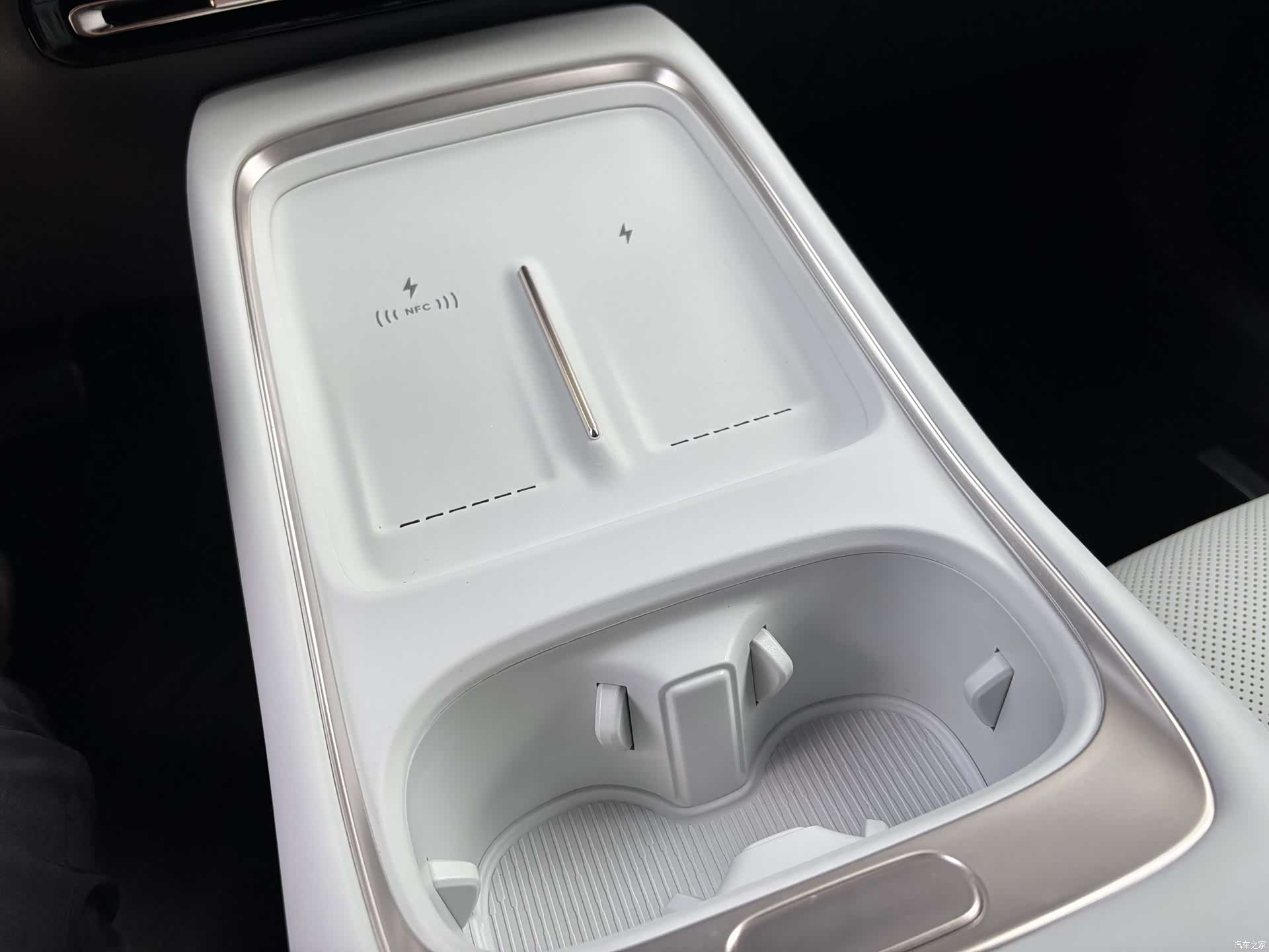 Xpeng P7, 2025 37
