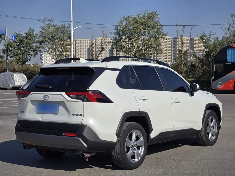 Toyota RAV4 Rongfang