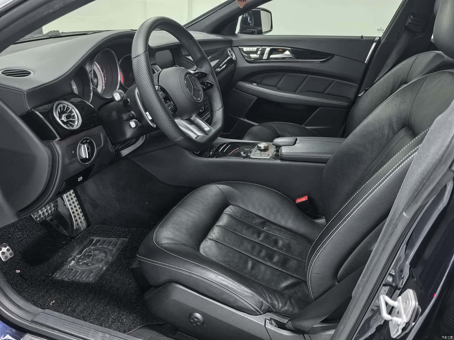 Mercedes-Benz CLS, 2014 4