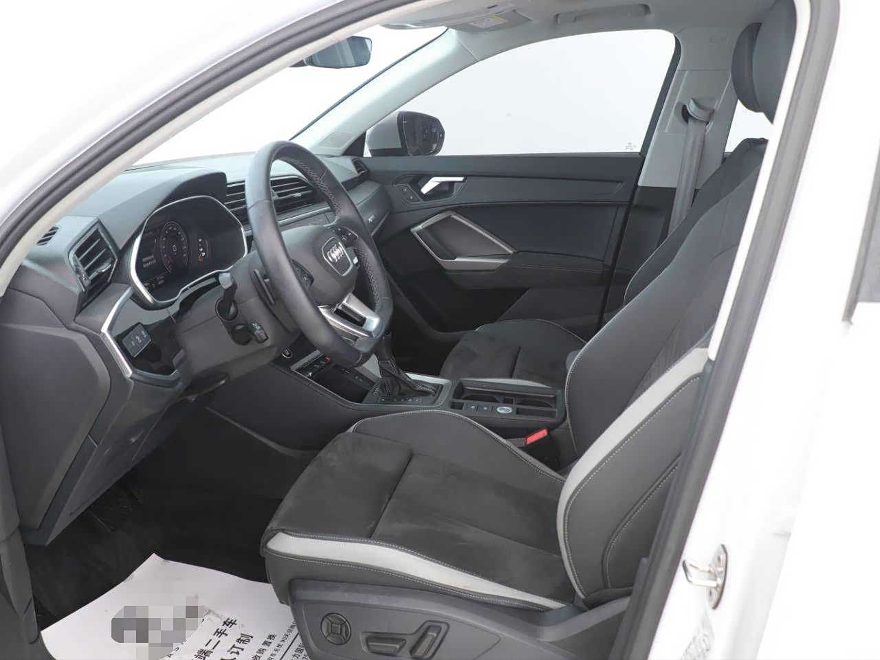 Audi Q3, 2023 4