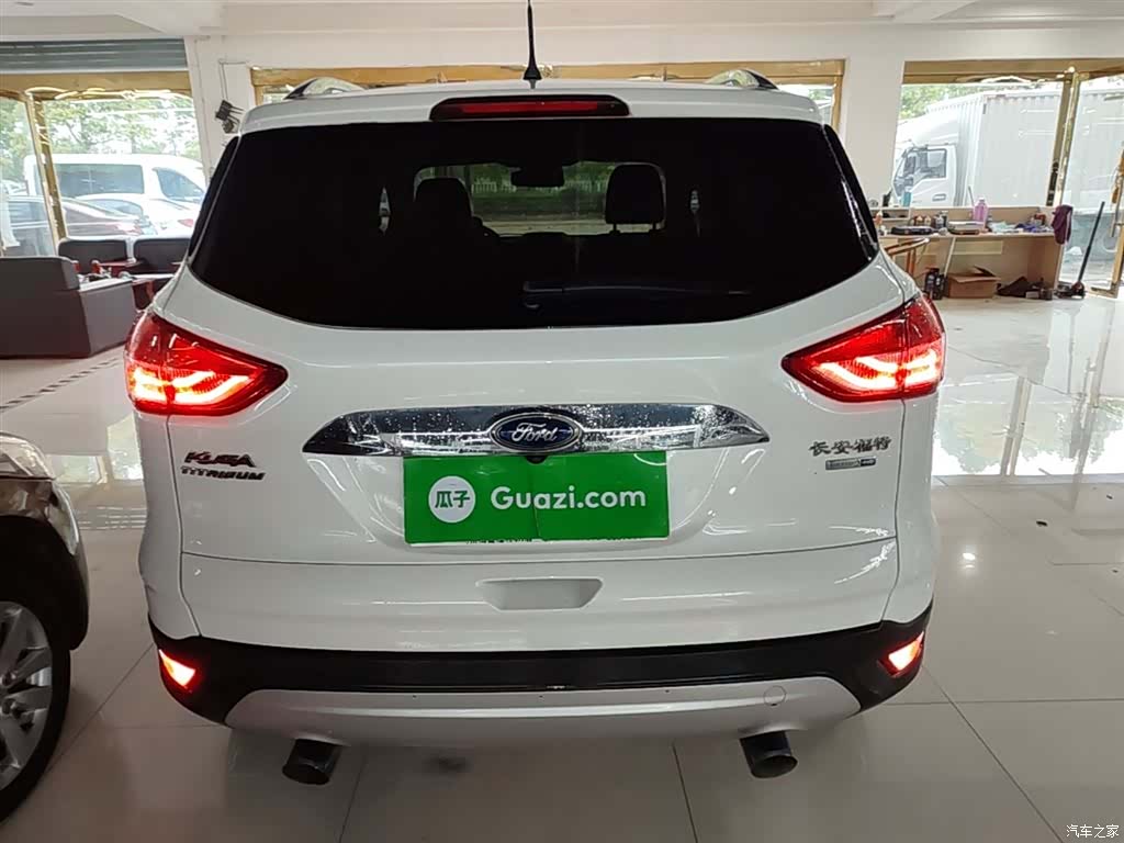 Ford Kuga, 2015 6
