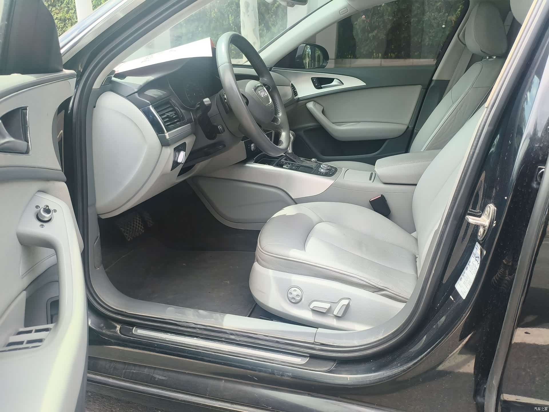 Audi A6L, 2013 все фото