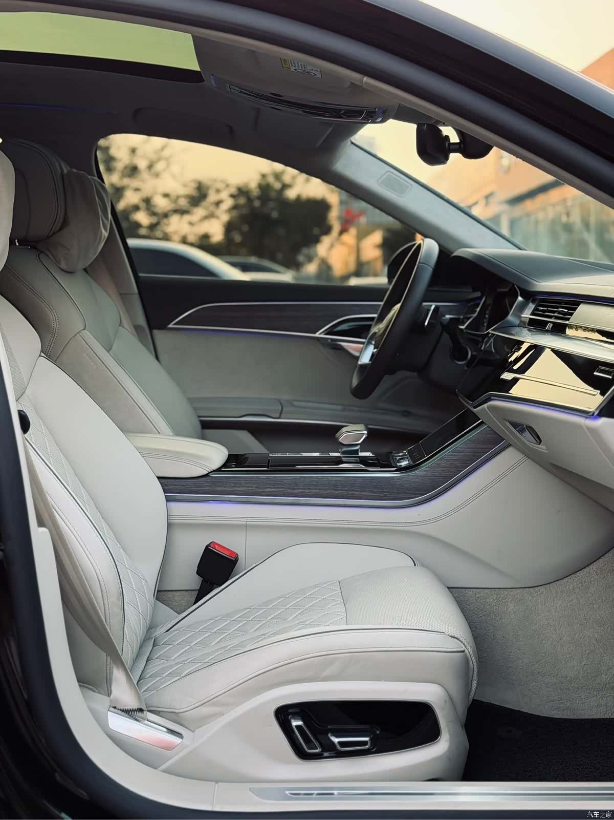Audi A8L, 2023 6