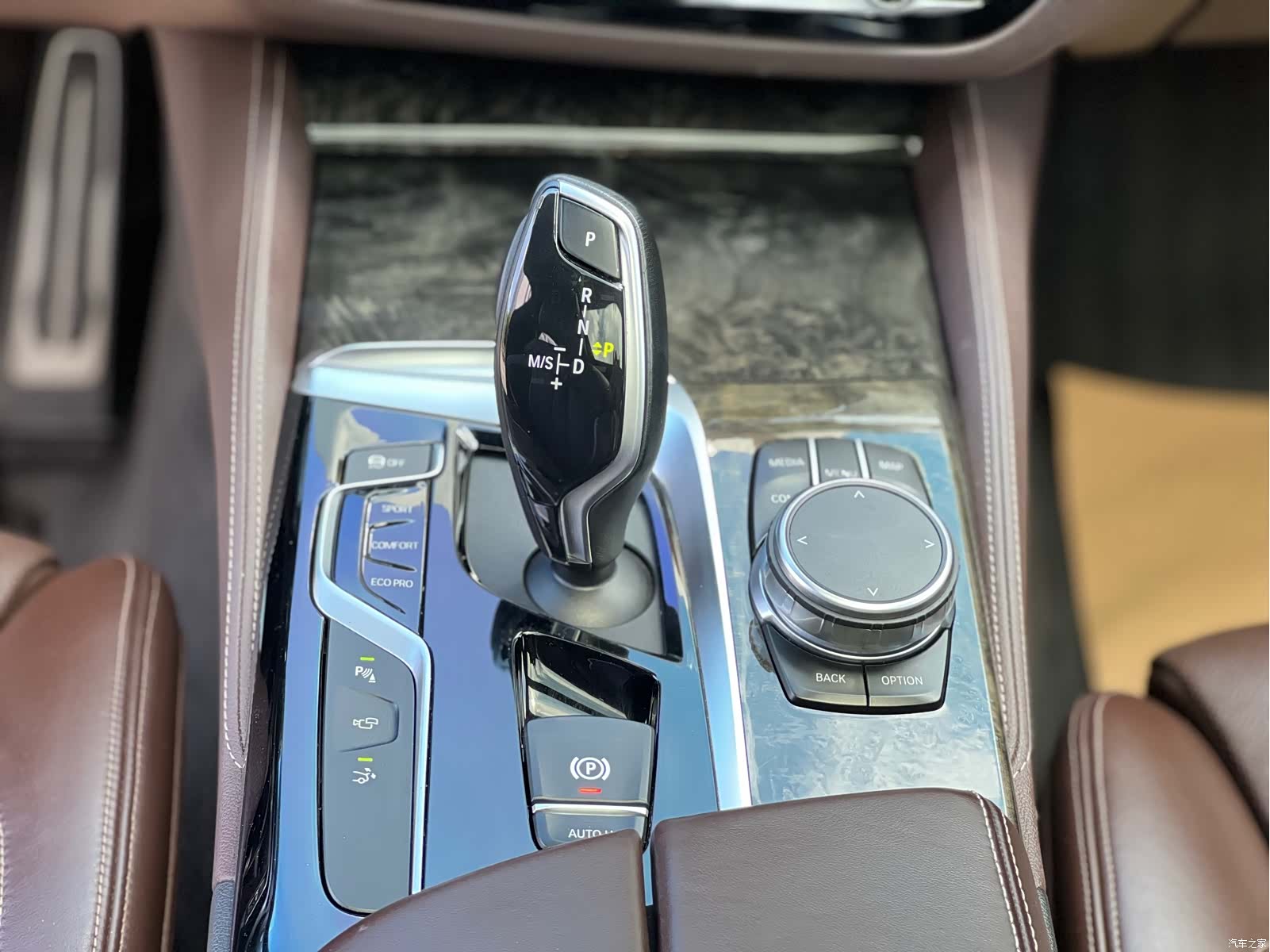 BMW 6 Series GT, 2019 12