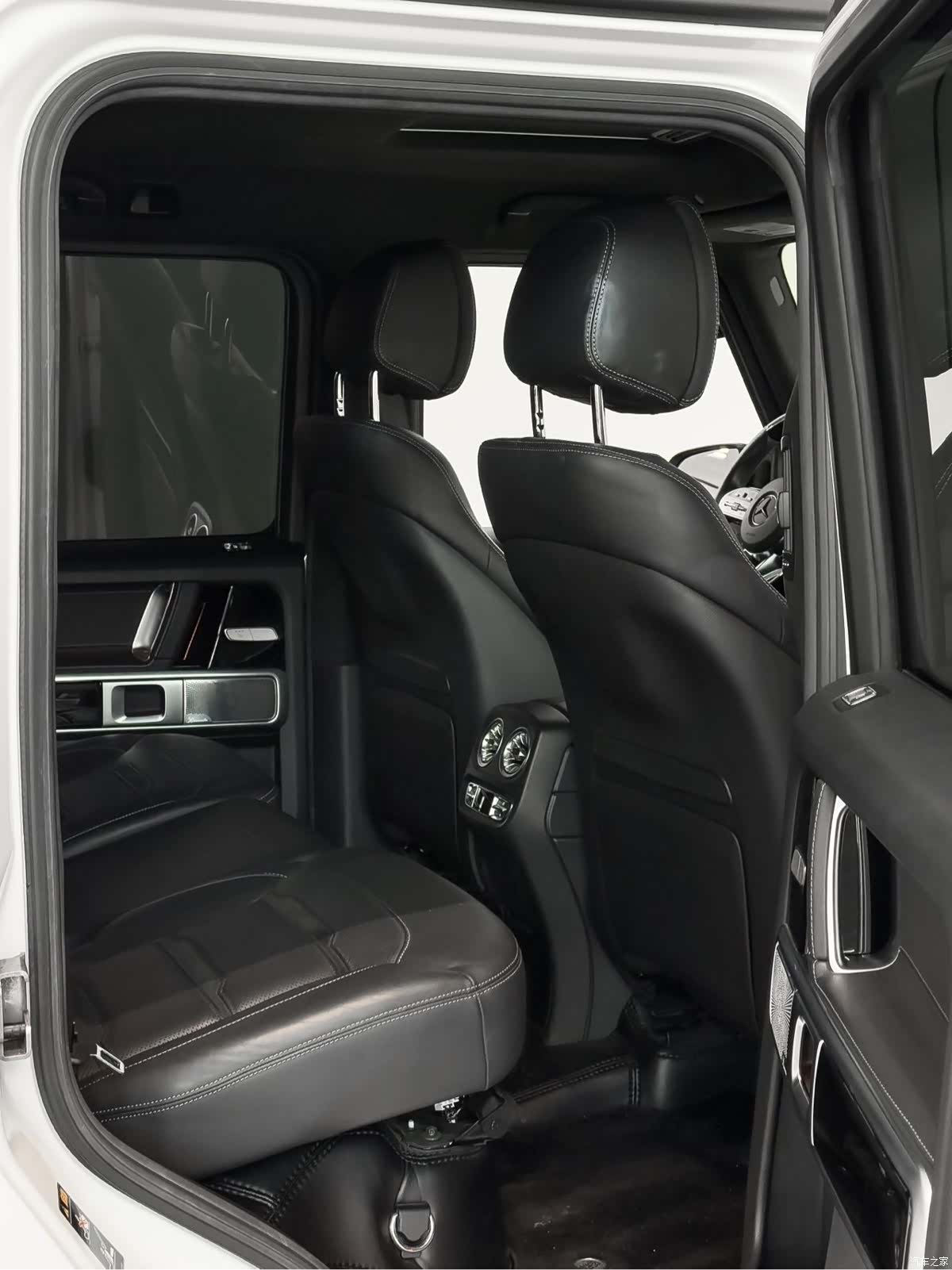 Mercedes-Benz G-Class, 2022 12