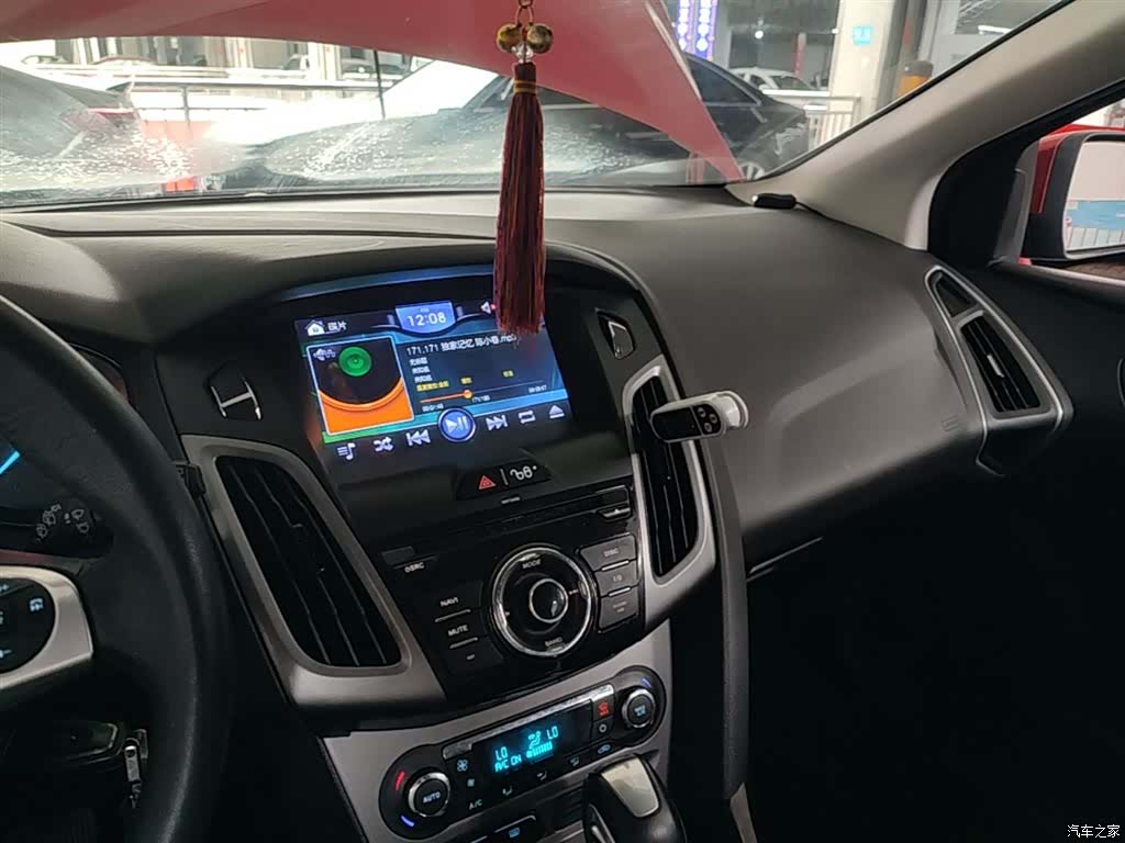Ford Focus, 2015 9
