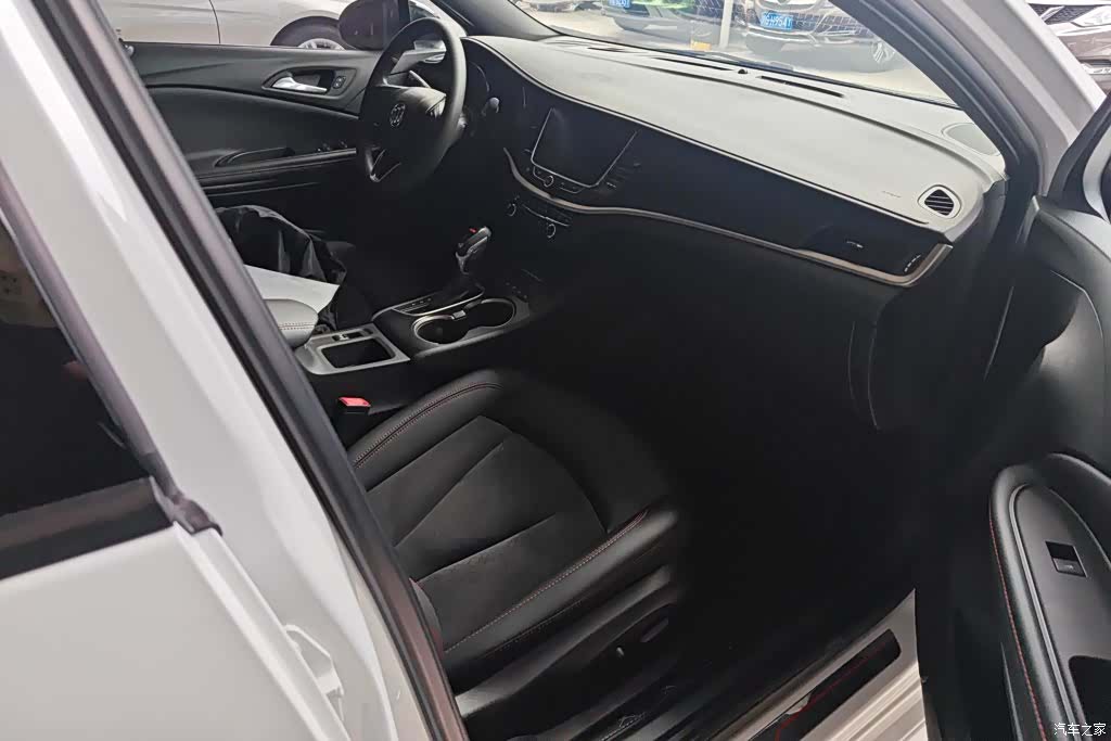 Buick Verano, 2020 8