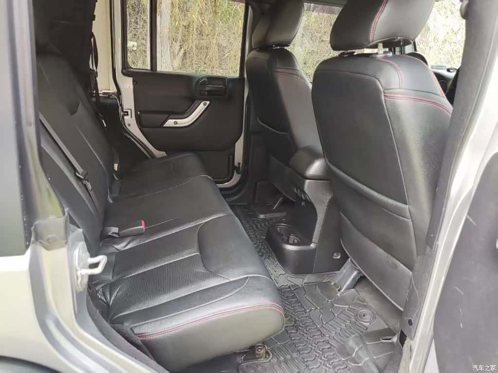 Jeep Wrangler, 2015 8