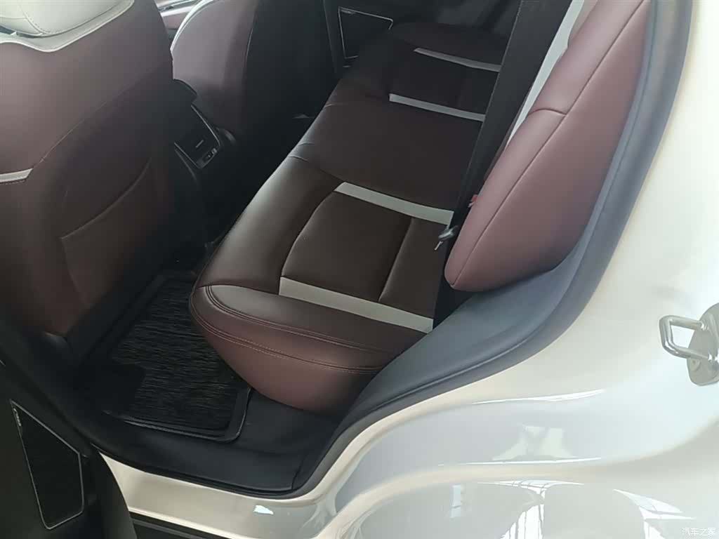 Geely Boyue, 2022 17