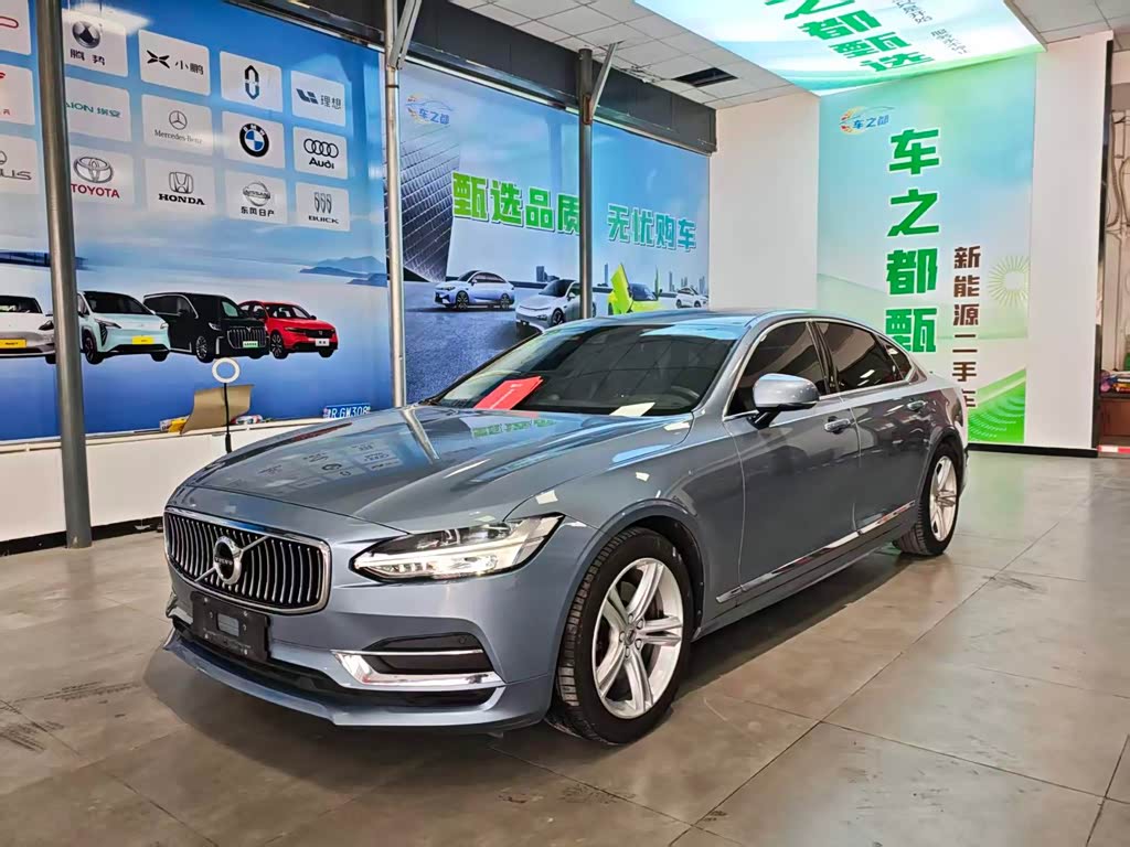 Volvo S90 2019 T4