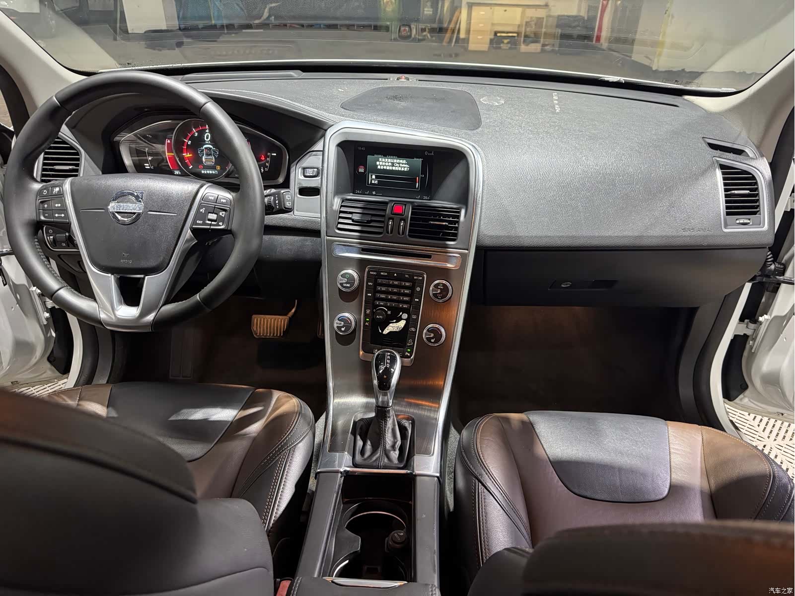 Volvo XC60, 2015 11