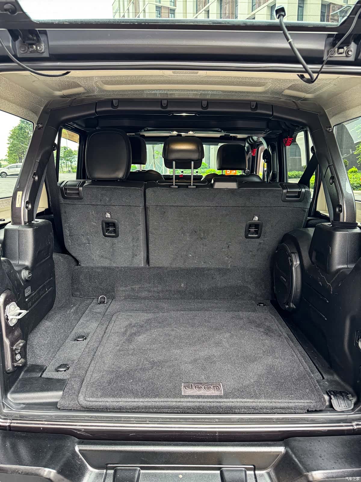 Jeep Wrangler, 2021 15