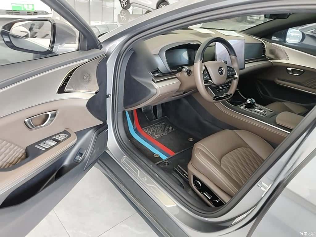 BYD Han, 2022 16