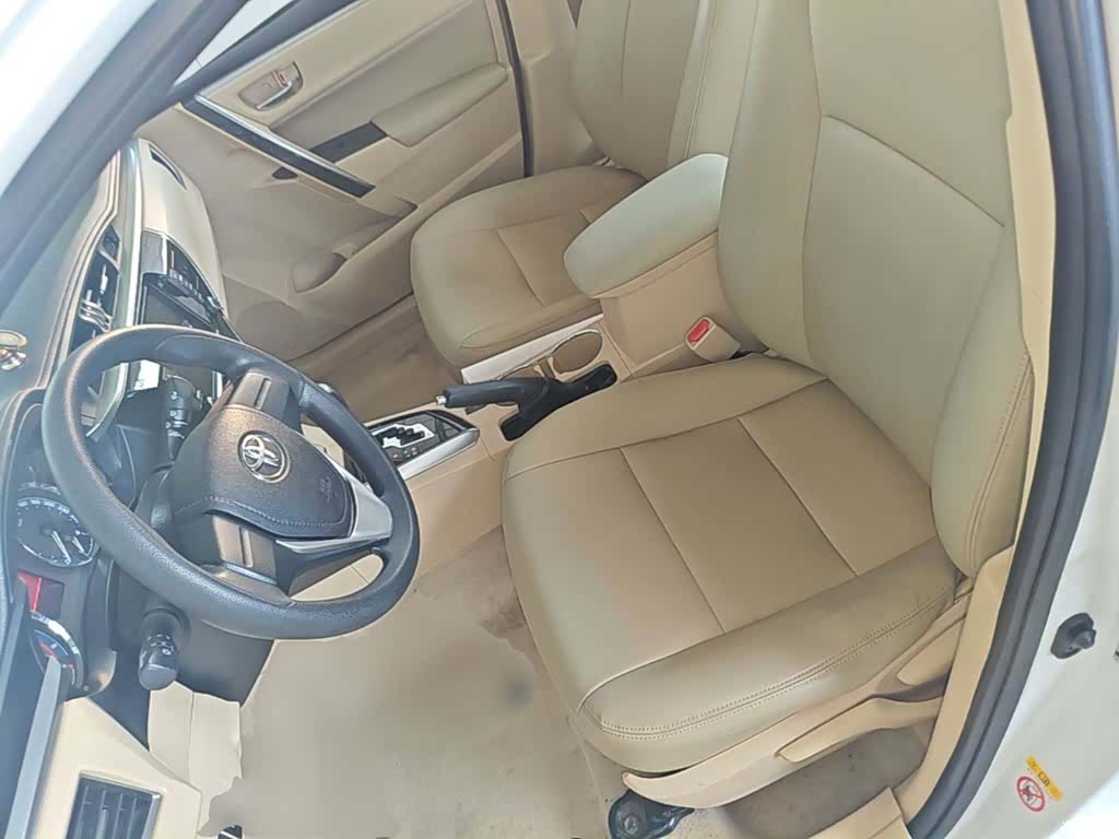 Toyota Corolla, 2015 11