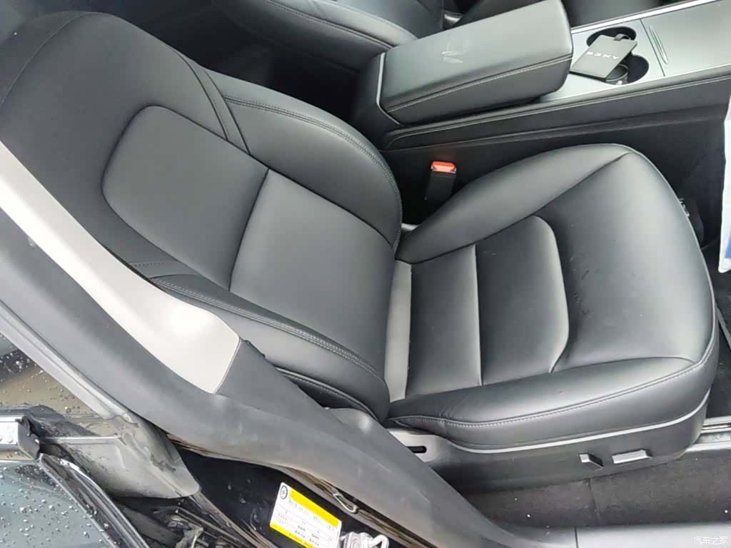Tesla Model Y, 2022 25