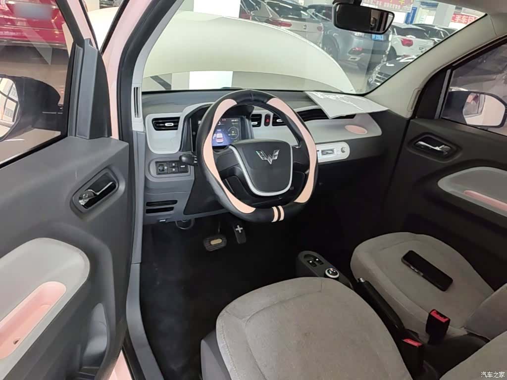 Wuling MINIEV, 2021 11