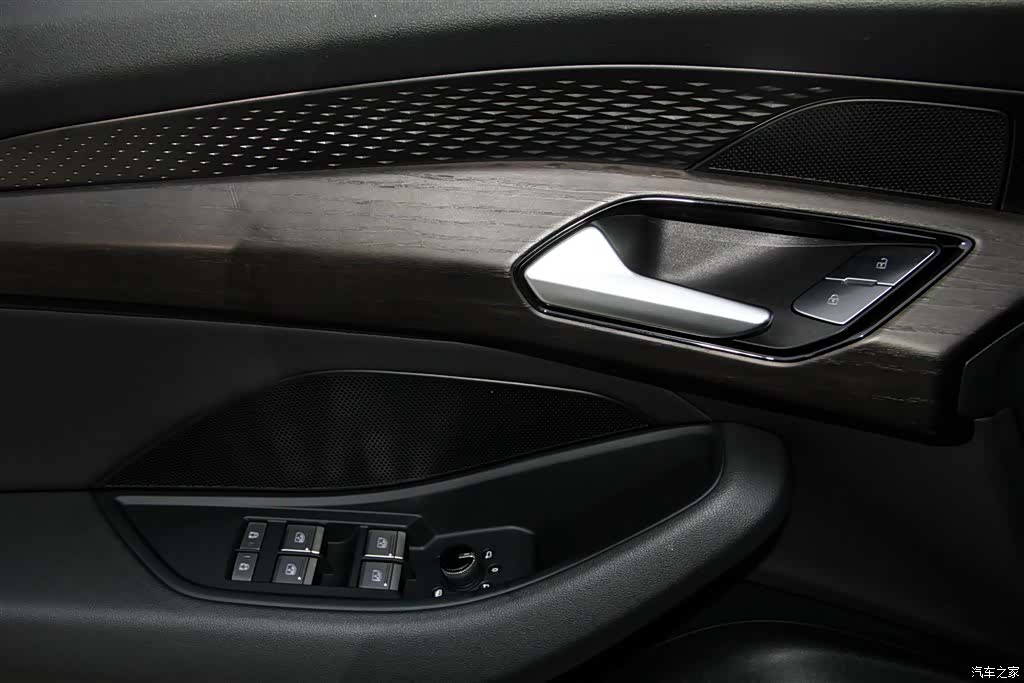 Audi Q6, 2024 25
