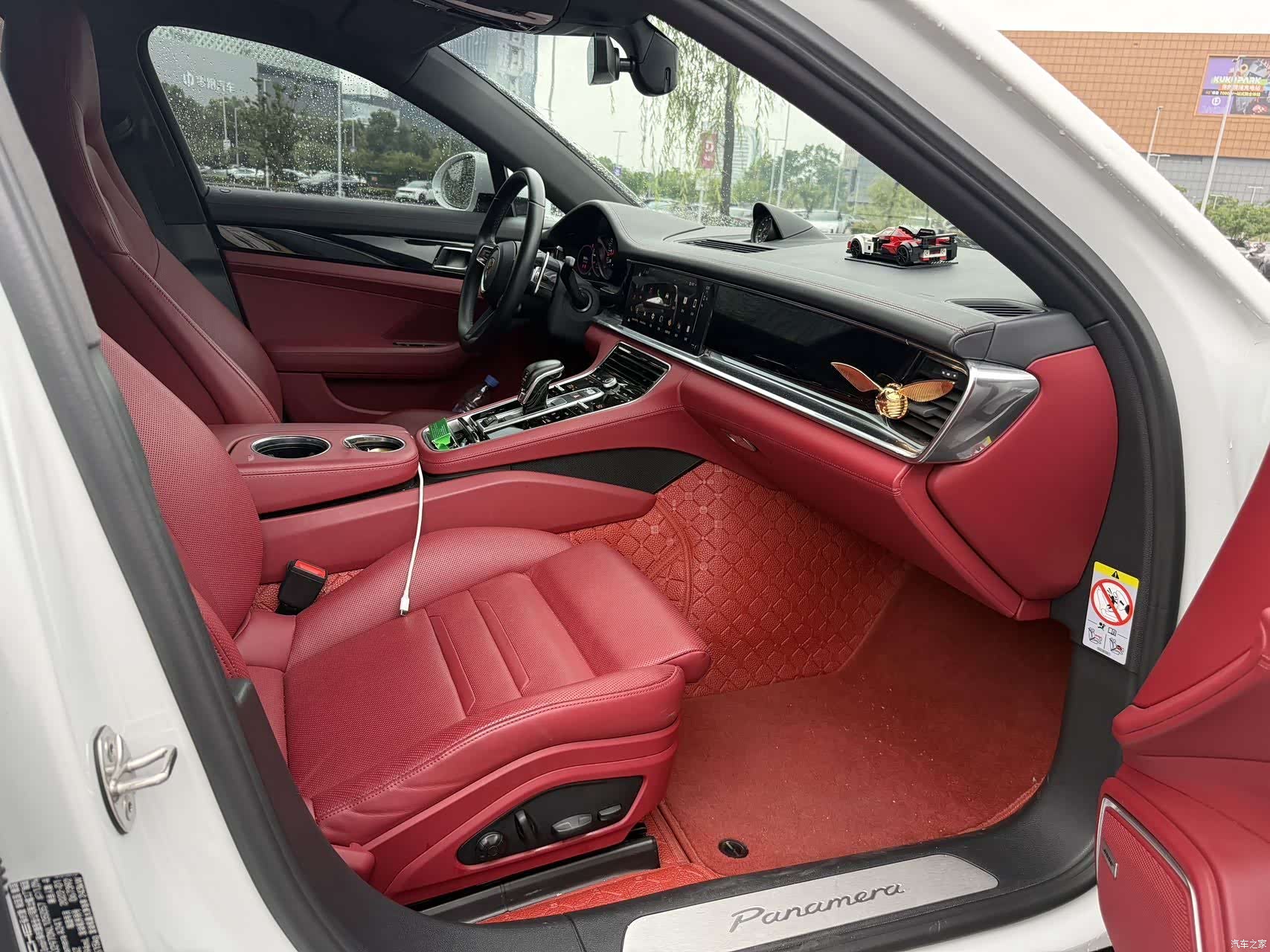 Porsche Panamera, 2022 11