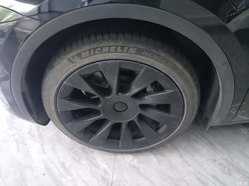 Tesla Model Y, 2023 23