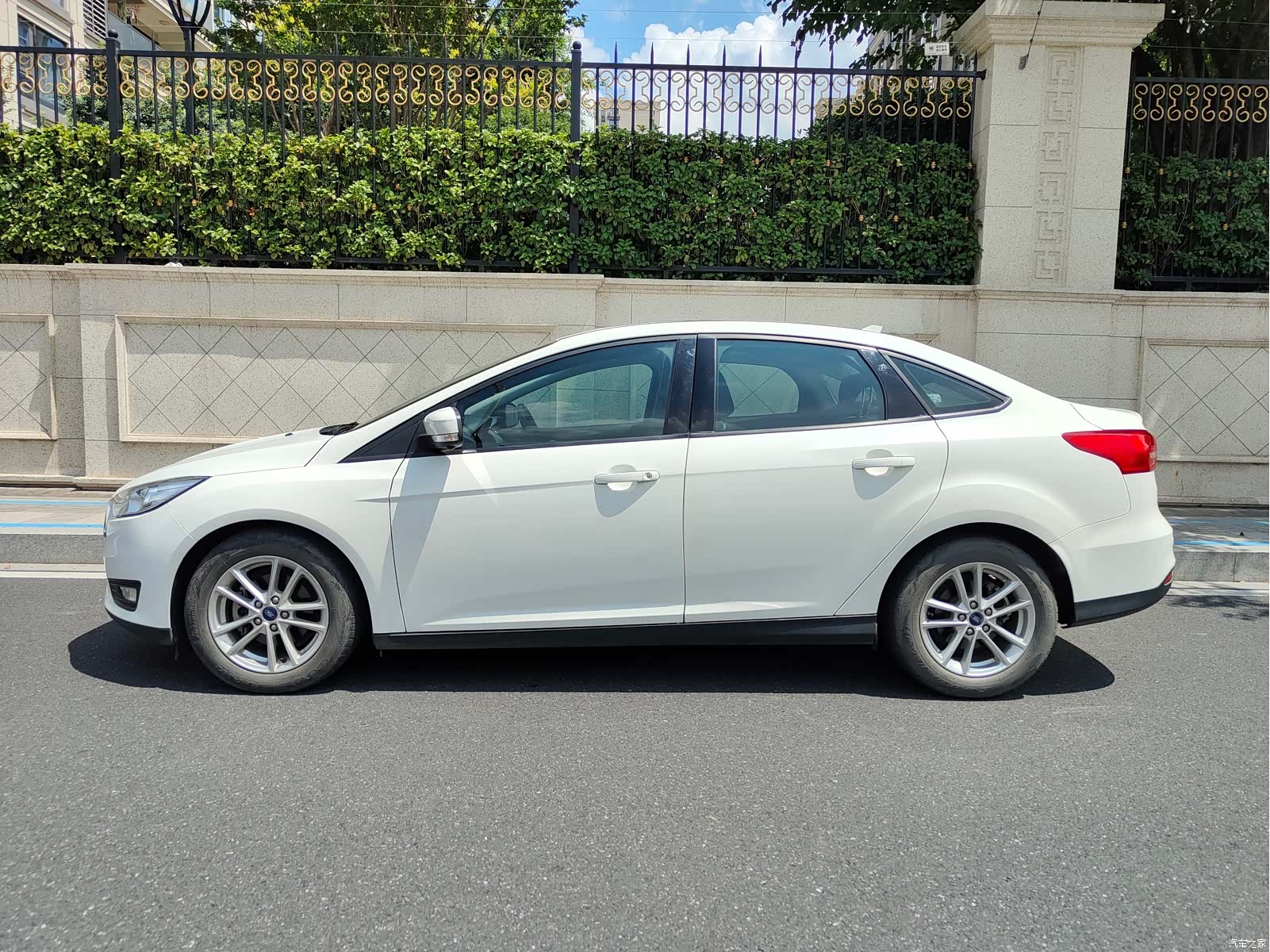 Ford Focus, 2018 все фото