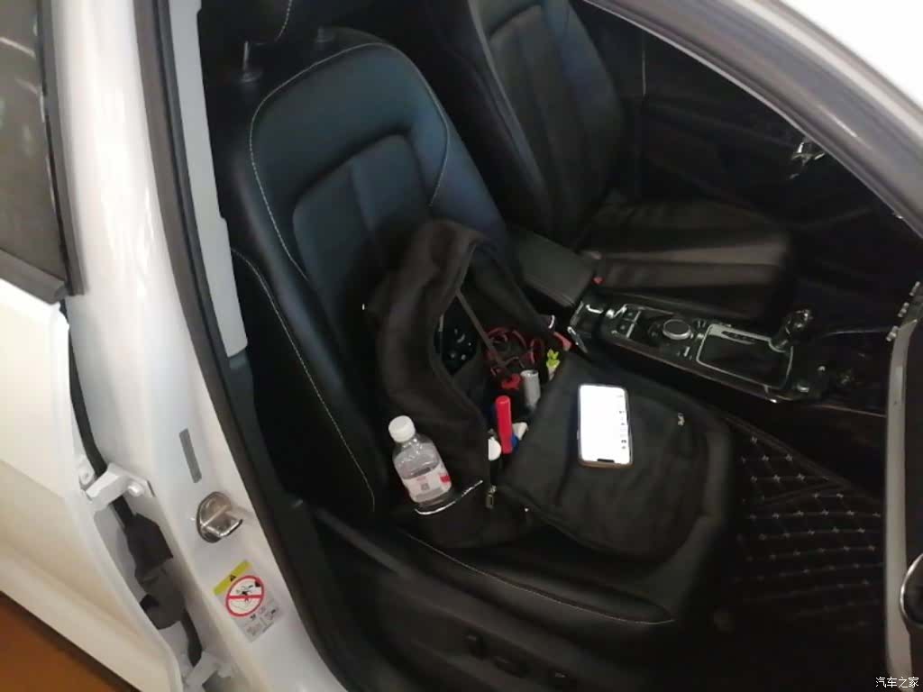 Audi Q2L, 2021 25