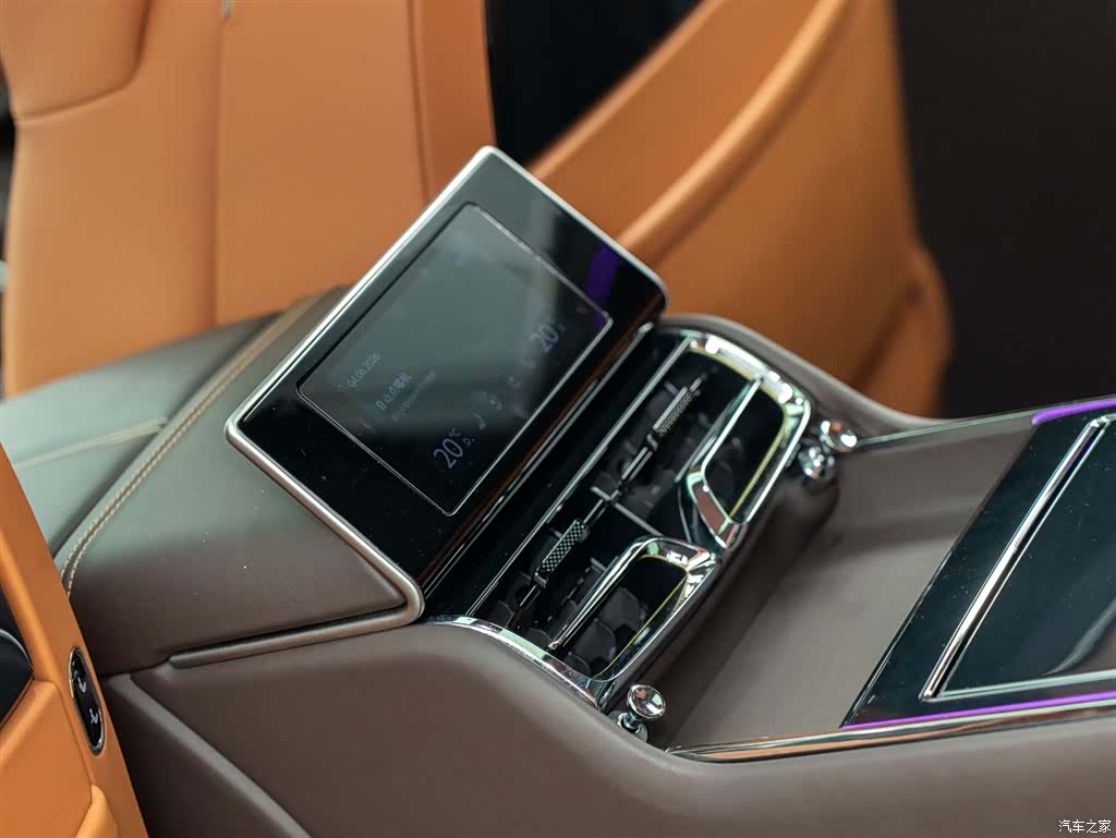 Bentley Flying Spur, 2022 17