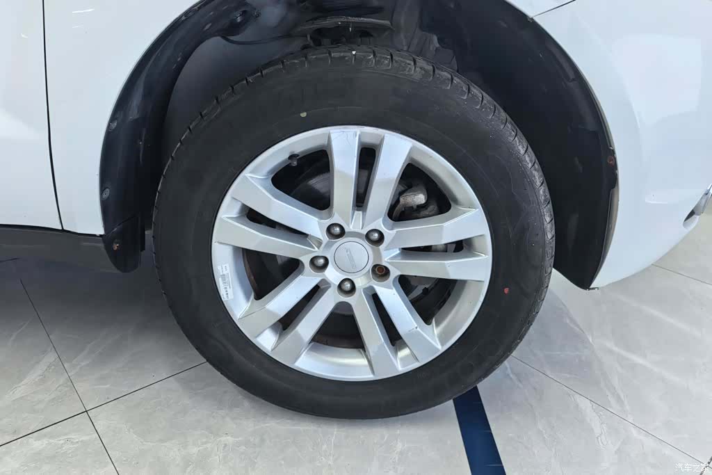 Geely GX7, 2015 6