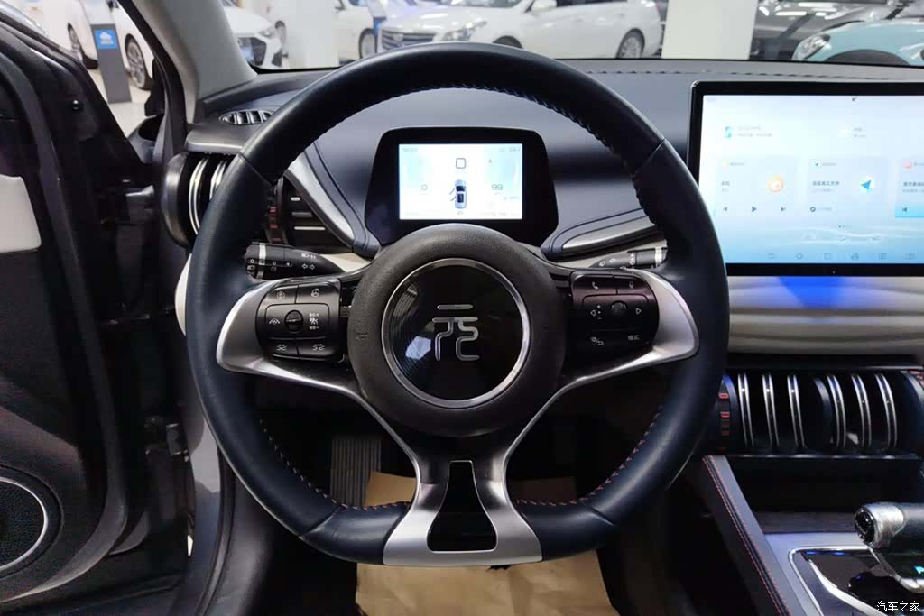 BYD Yuan, 2022 15