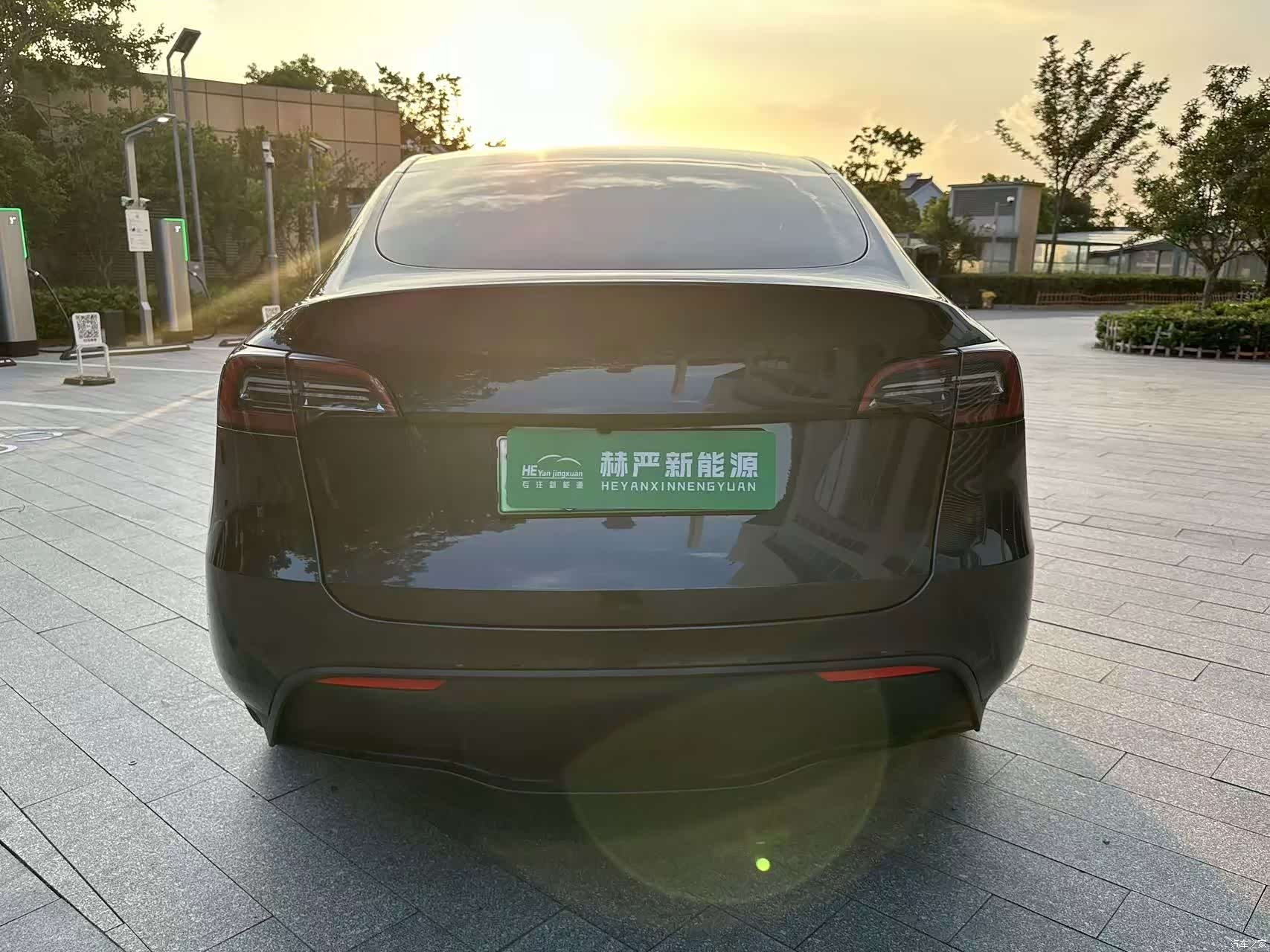 Tesla Model Y, 2024 8