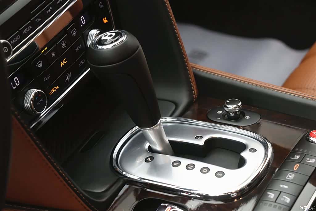 Bentley Flying Spur, 2014 14