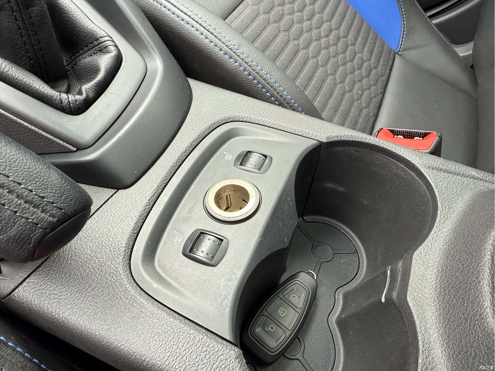 Ford Focus, 2017 12