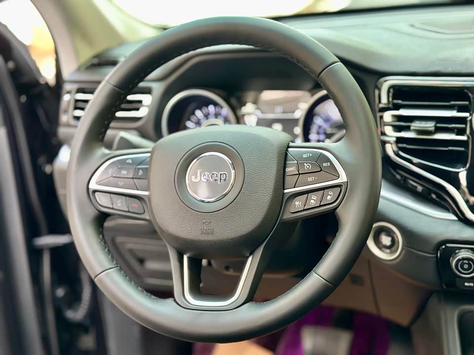 Jeep Grand Commander