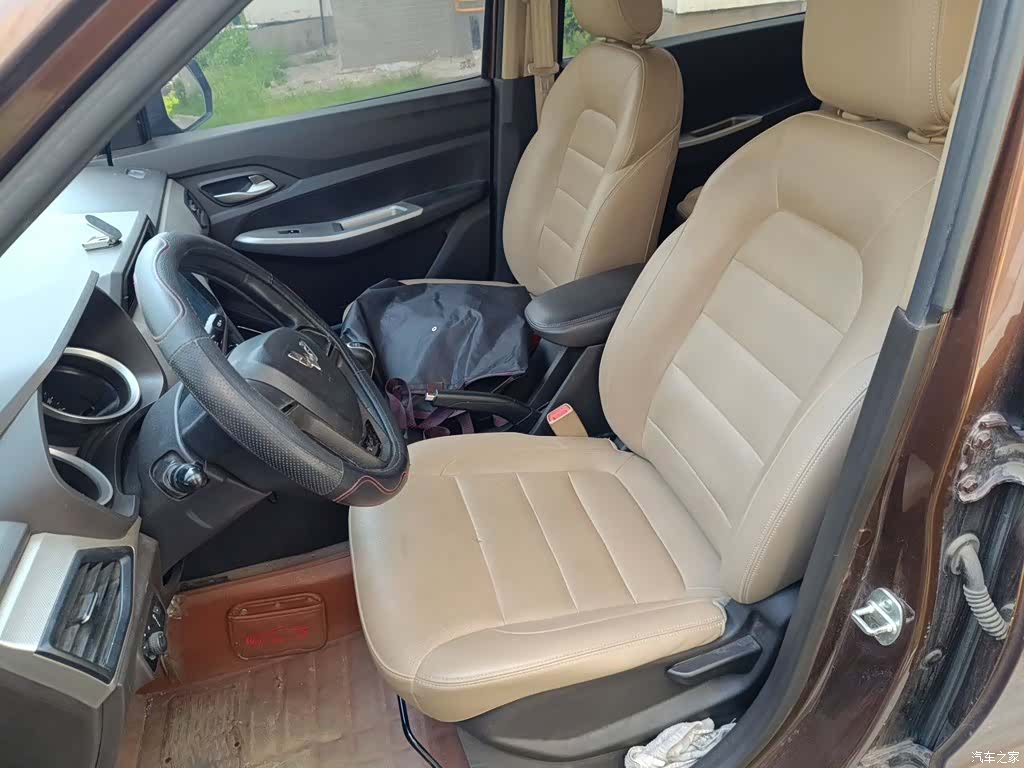Wuling Hongguang, 2019 8