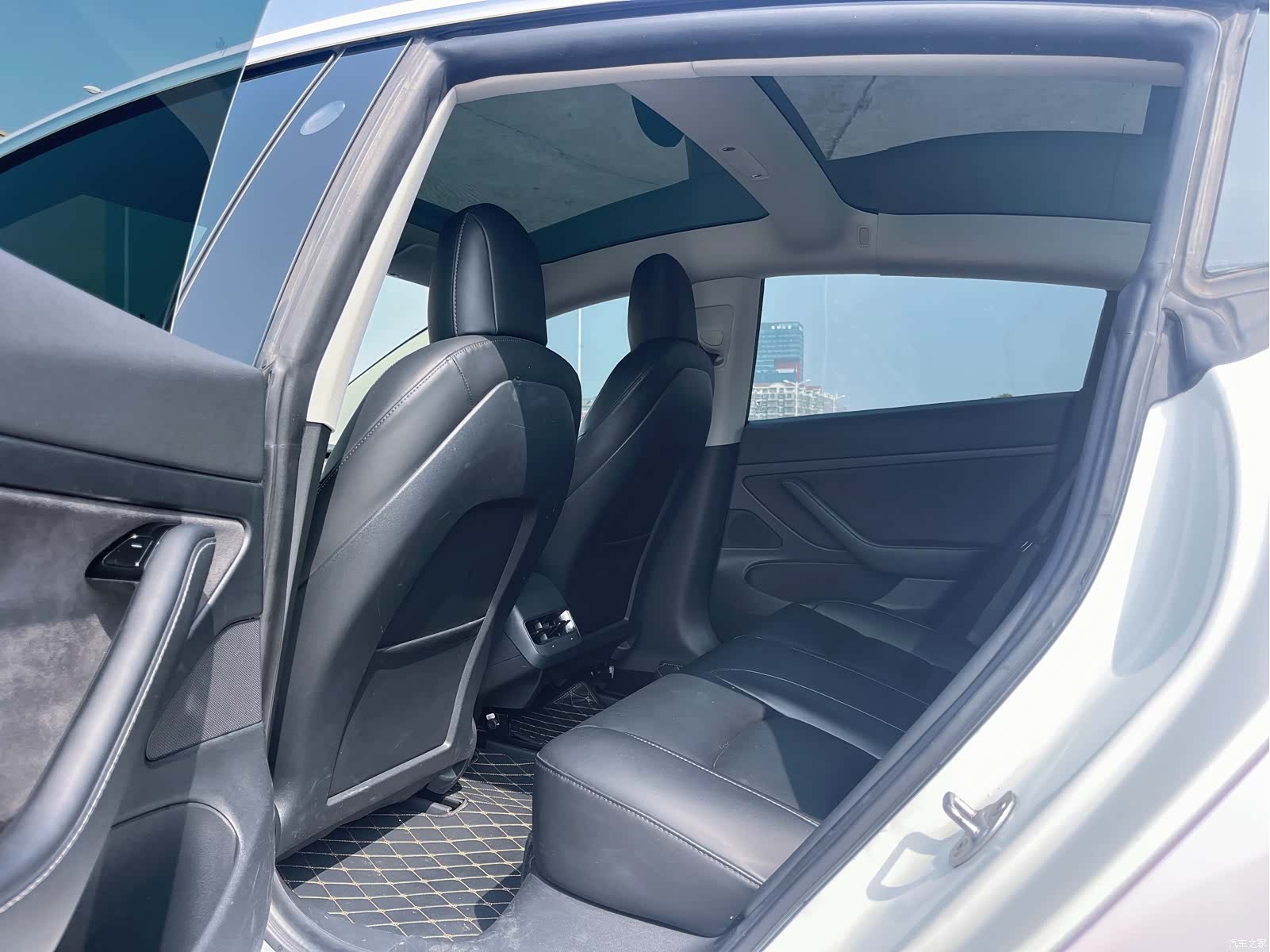Tesla Model 3, 2020 10
